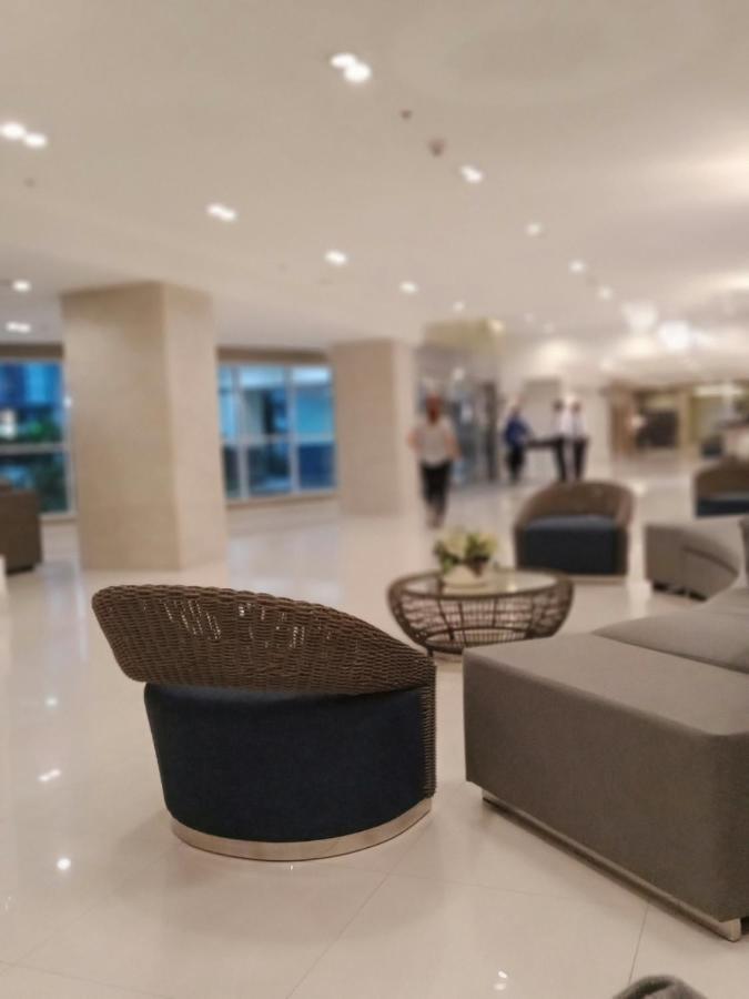 Chin'S Place Sea Residences Moa Manila Esterno foto