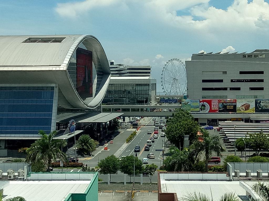 Chin'S Place Sea Residences Moa Manila Esterno foto